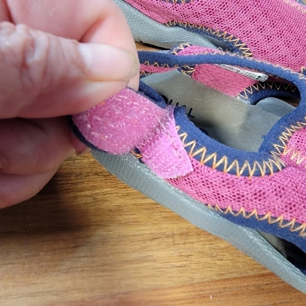 Crocs Swiftwater Sandals Pink Water Shoes Sandals Size C 7